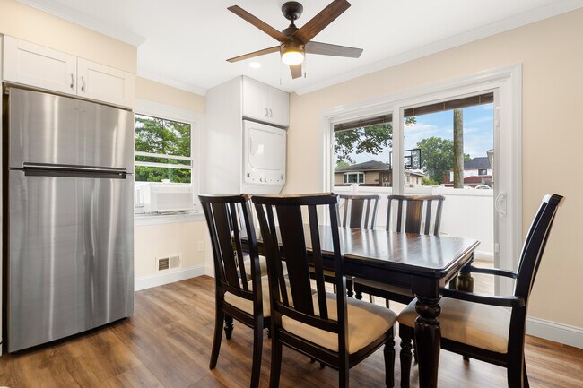 Building Photo - 165 Byrne Ave