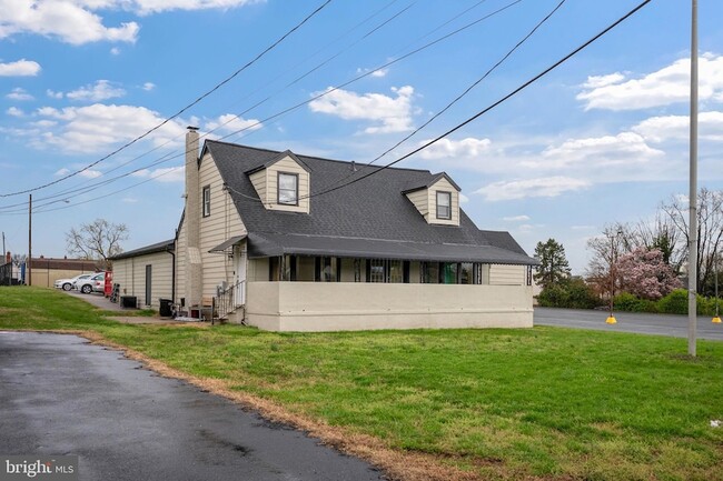 Building Photo - 7917 Wise Ave