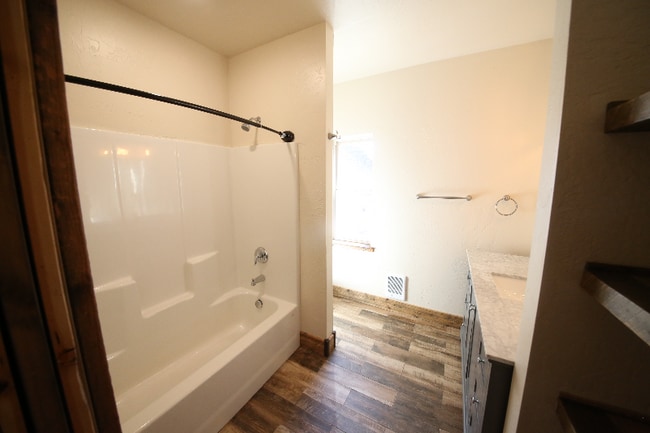 Building Photo - 751 Sun Pillar Loop