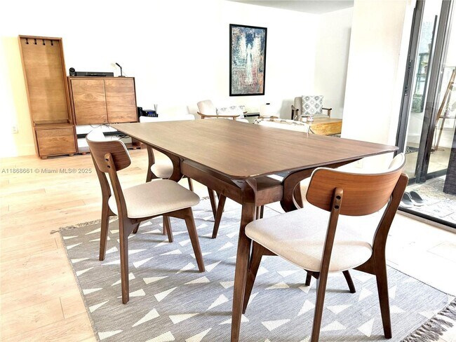 Building Photo - 3553 Magellan Cir