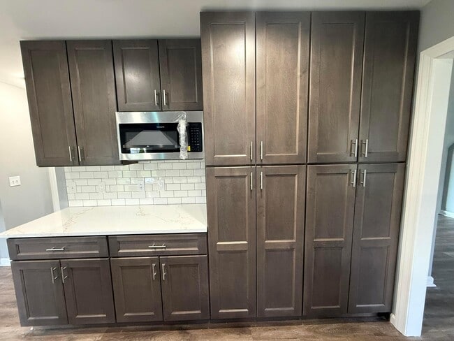 Building Photo - 9465 Santa Clara Cir
