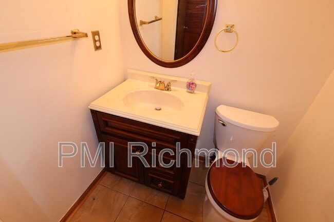 Building Photo - 15808 Tinsberry Pl