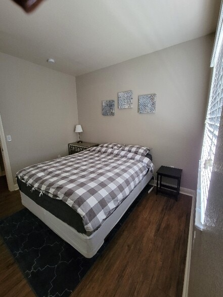 Building Photo - 5250 S Rainbow Blvd