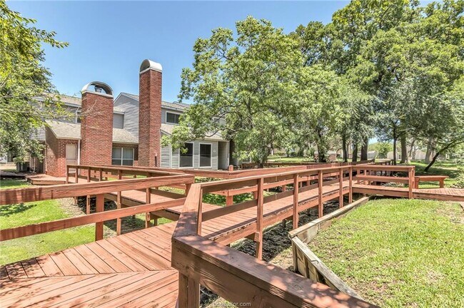 Building Photo - 1500 Olympia Way