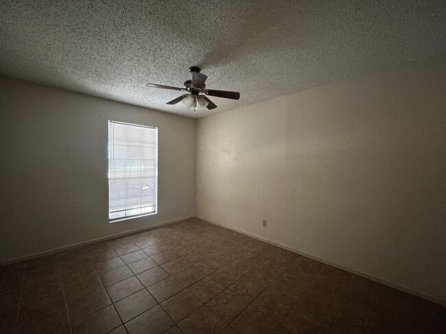 Building Photo - 115 Allen Dr