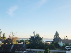 Building Photo - Easy access to the Birch Bay Coastline! La...