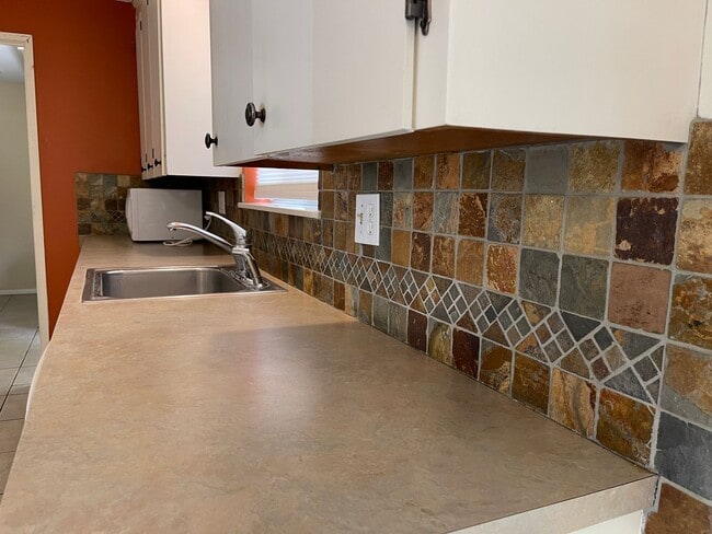 Building Photo - 4 Bedroom Home in Culdesac near CWU