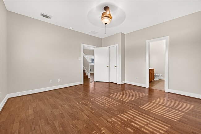 Building Photo - 6247 Settlers Lake Cir E