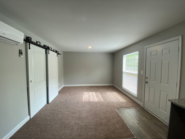 Building Photo - 525 Stone Arch Dr