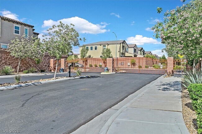 Building Photo - 6249 Echo Mountain St