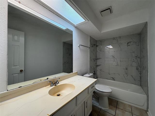 Building Photo - 1501 Starshadow Dr