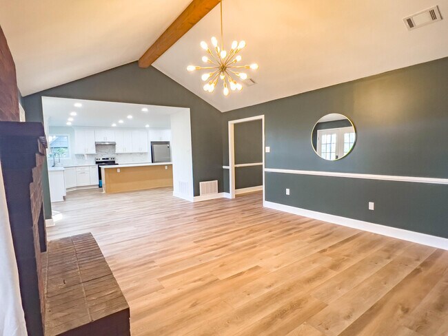 Building Photo - 4196 Hedgerow Ln