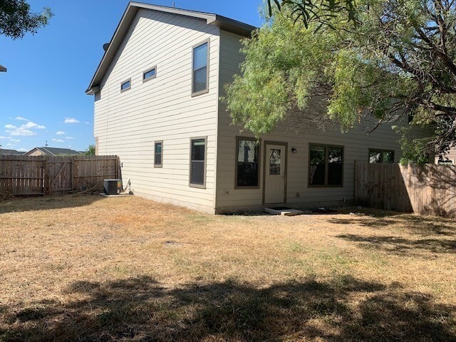 Building Photo - 1302 Garden Dusk