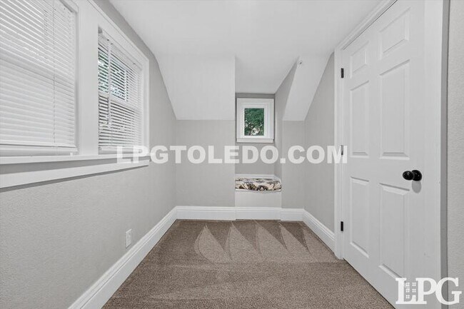 Building Photo - 2428 Bucklew Dr