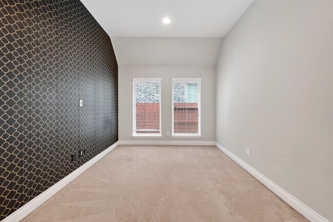 Building Photo - 18011 Begbie Path