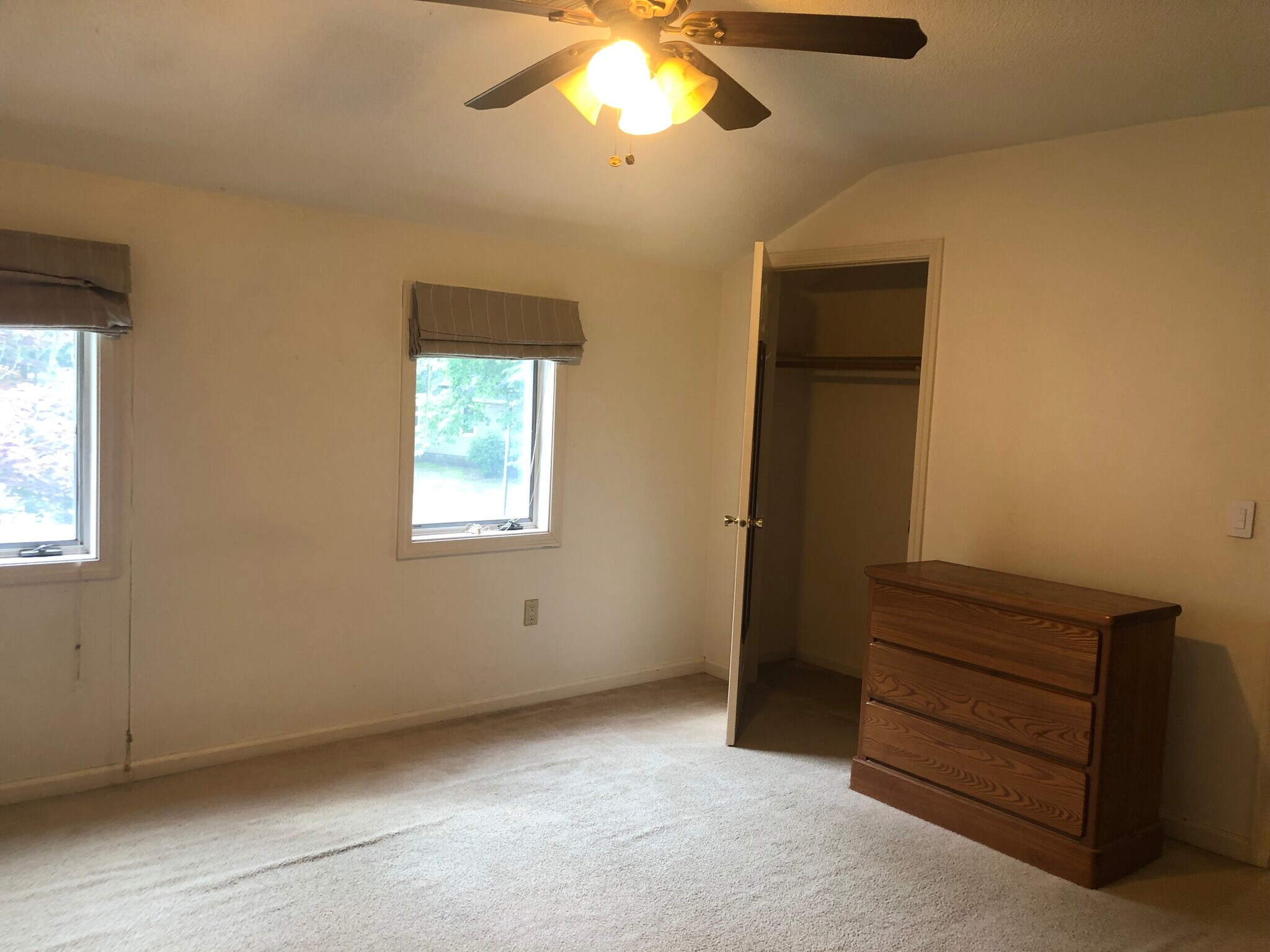 2nd floor bedroom - 120 Courtyard Ln