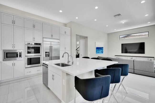 Building Photo - 9081 Chauvet Wy