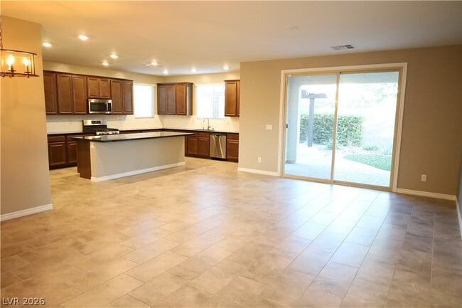 Building Photo - 6547 Smithville Ave