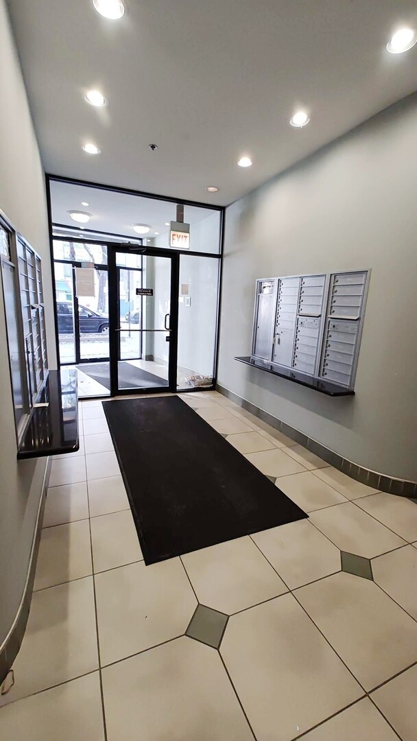 Building Photo - 313 W 23rd St