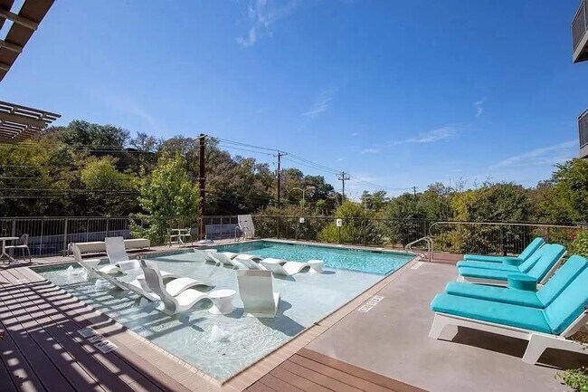 Building Photo - 1900 Barton Springs Rd