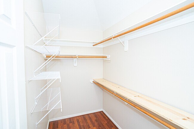 Building Photo - 23 N Merryweather Cir
