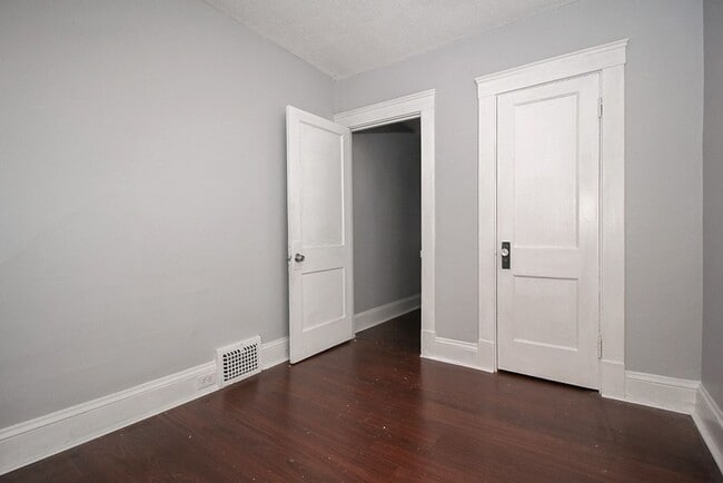 Building Photo - 1909 Treadway Ave