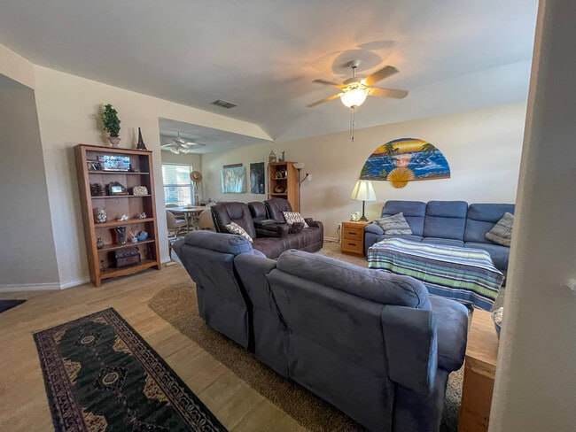 Building Photo - 13954 Seafarer Dr