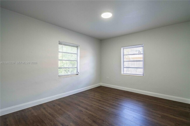 Building Photo - 439 NE 82nd St