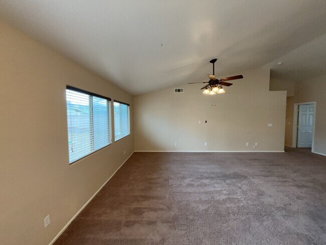 Building Photo - 3-Bed Oasis with 2.5 Baths in North Las Vegas – 1501 Sq Ft of Comfort Await!