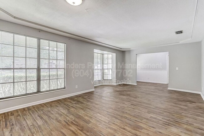 Building Photo - 1758 Alder Dr