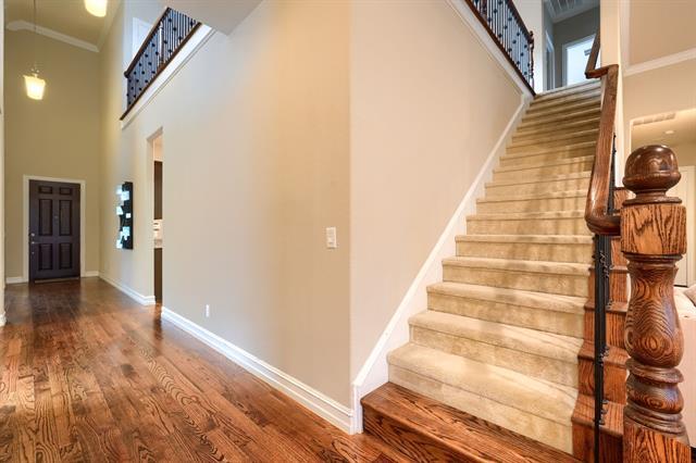 Building Photo - 949 Byron St