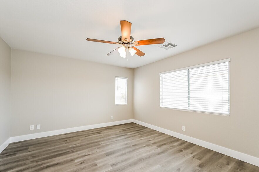Building Photo - 9047 Wine Cellar Ave