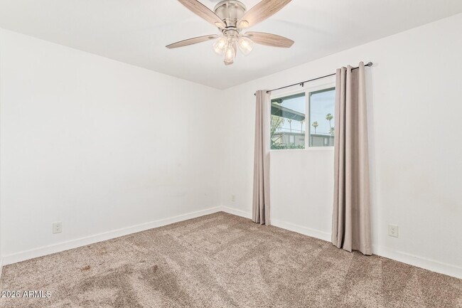 Building Photo - 1809 E Concorda Dr