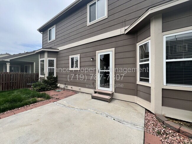 Building Photo - 6944 Lost Springs Dr