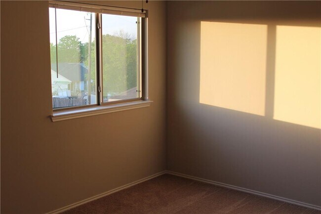 Building Photo - 1220 Garland Rd