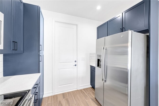 Building Photo - 7584 Carnegie Way