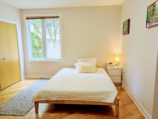 Building Photo - 24 Bay State Rd