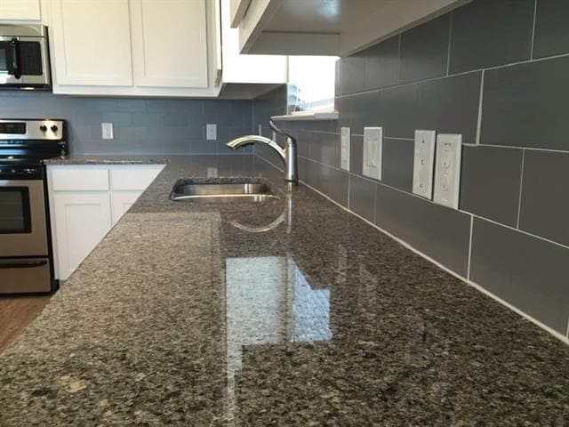 Building Photo - 609 W Carpenter St