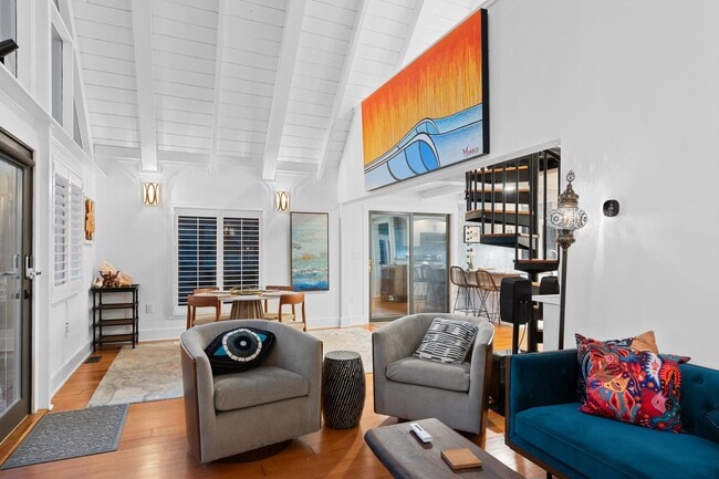 Building Photo - 107 Hawthorne Dr