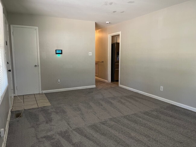 Building Photo - Beautiful Ranch Home In Raleigh, Available...