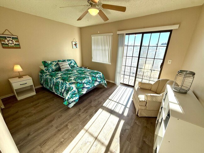 Building Photo - Beautiful Furnished 2 Bed / 2 Bath Condo in Laguna Nueva – Colorado River Living! 1-3 Month Term