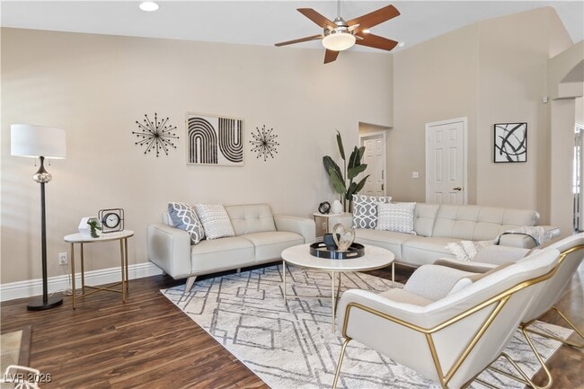 Building Photo - 905 Buffwood Ave