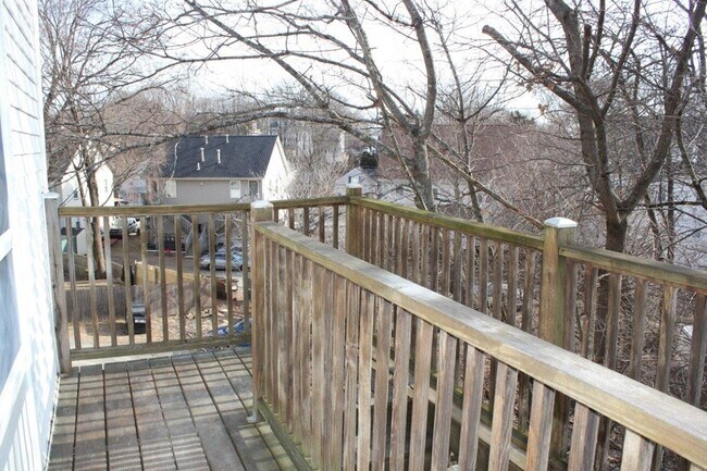 Building Photo - 31 Alpine Row