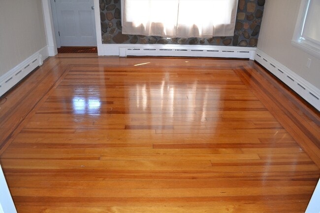 Building Photo - 1421 Morton Ave