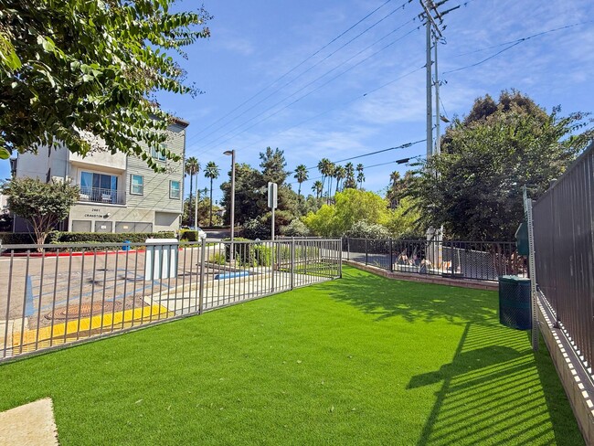 Building Photo - Stunning Escondido 3BR/3.5BA Home Availabl...