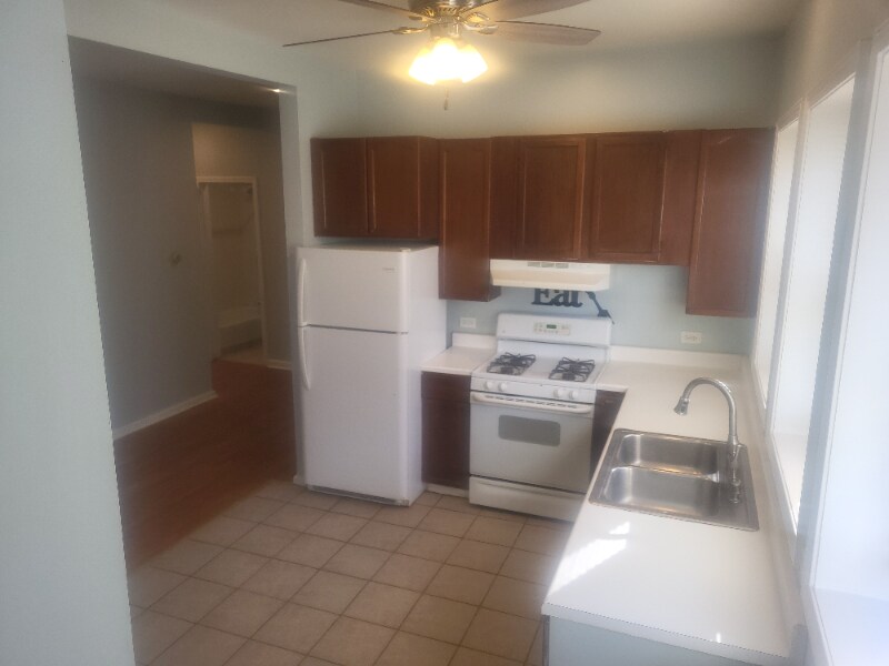 Building Photo - 1811 Emerson St