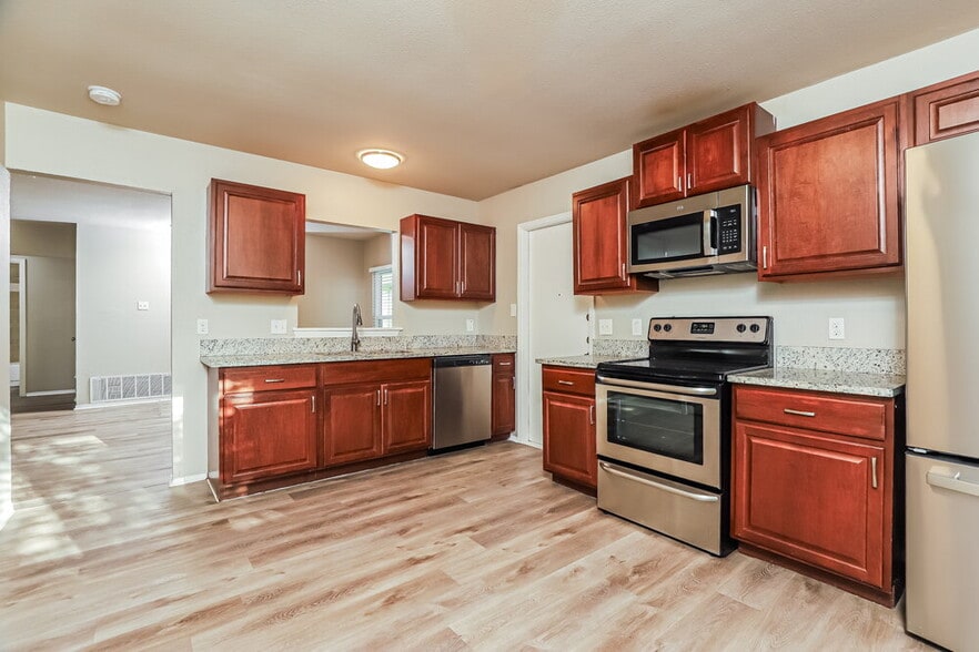 Building Photo - 10614 Cherry Laurel
