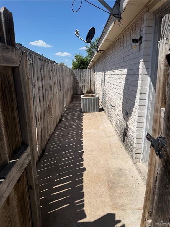 Building Photo - 11 French Ave