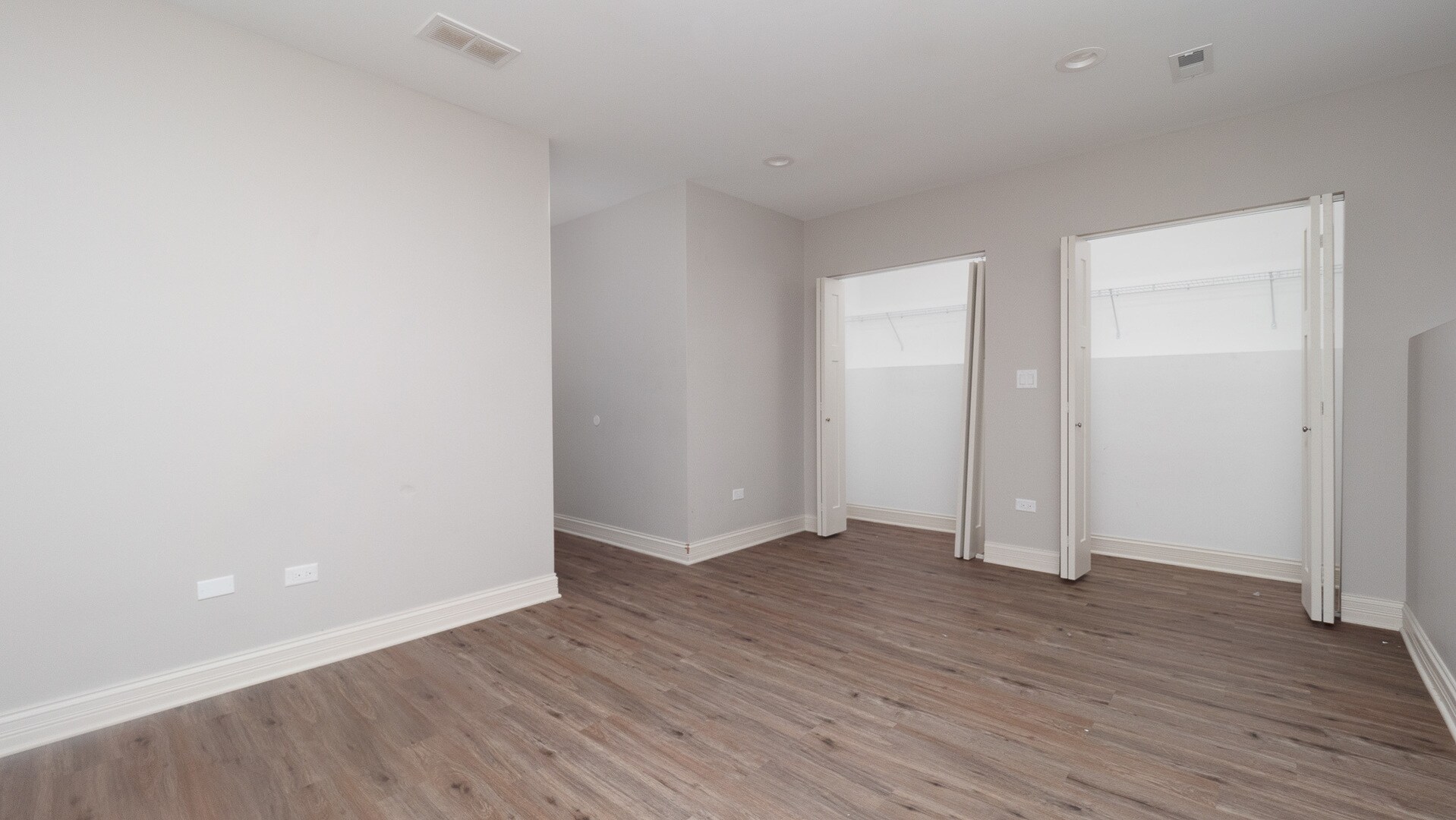 Building Photo - 4735 S Michigan Ave