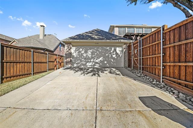 Building Photo - 5103 Iroquois Dr